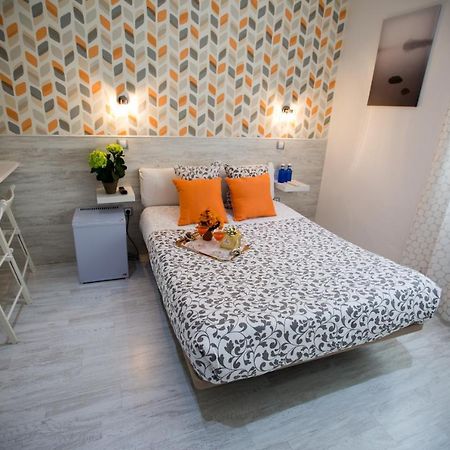 Bloom Inn Madrid Exteriör bild